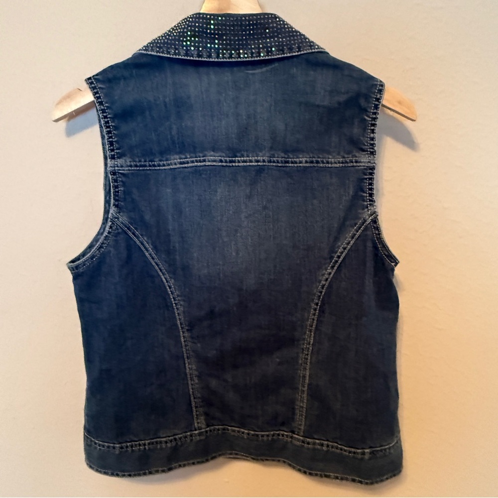 VTG Chico's Platinum Women's Studded Bejeweled Collar Button Up Denim Vest Small - Picture 2 of 6